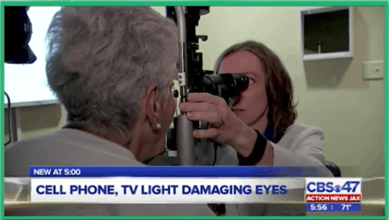 Excessive Cell Phone Usage Can Damage Your Eyes | Florida Eye Specialists